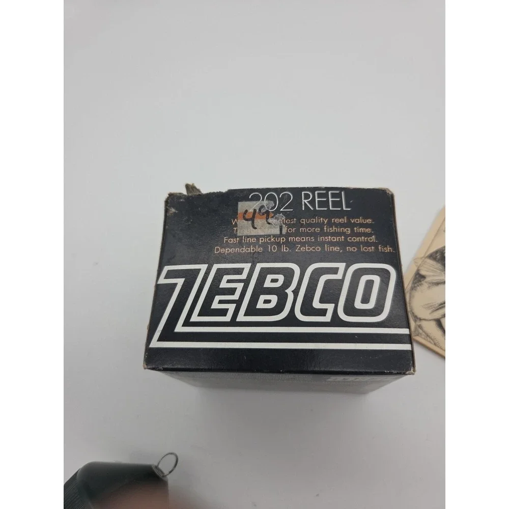 FISHING REEL ZEBCO 202 CLOSED REEL MADE IN AMERICA TESTED WORKING With BOX